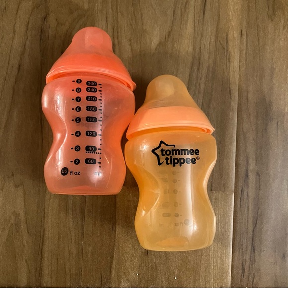 Tommee Tippee Natural Start Fiesta Pack of 6 Baby Bottles plus Nipples Sizes 0-2 - Picture 2 of 2